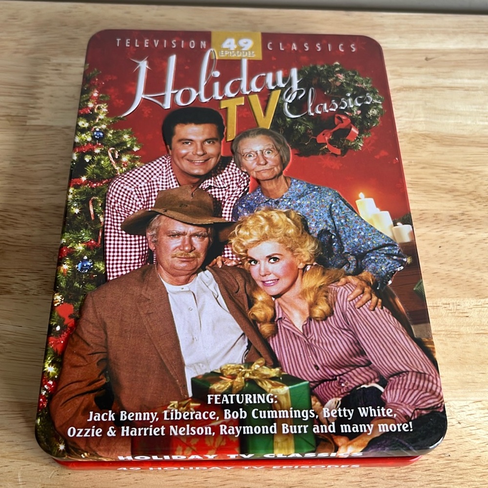 Holiday TV Classics 49 episodes including virtual fireplace for disc set DVDs